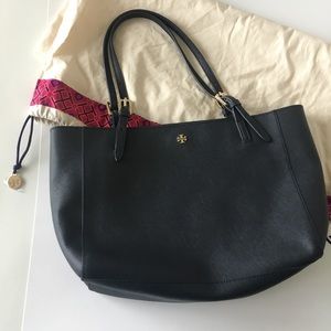 Tory burch navy blue bag